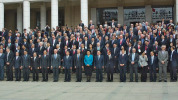 Групповое фото руководителей университетов-участников торжественного собрания.